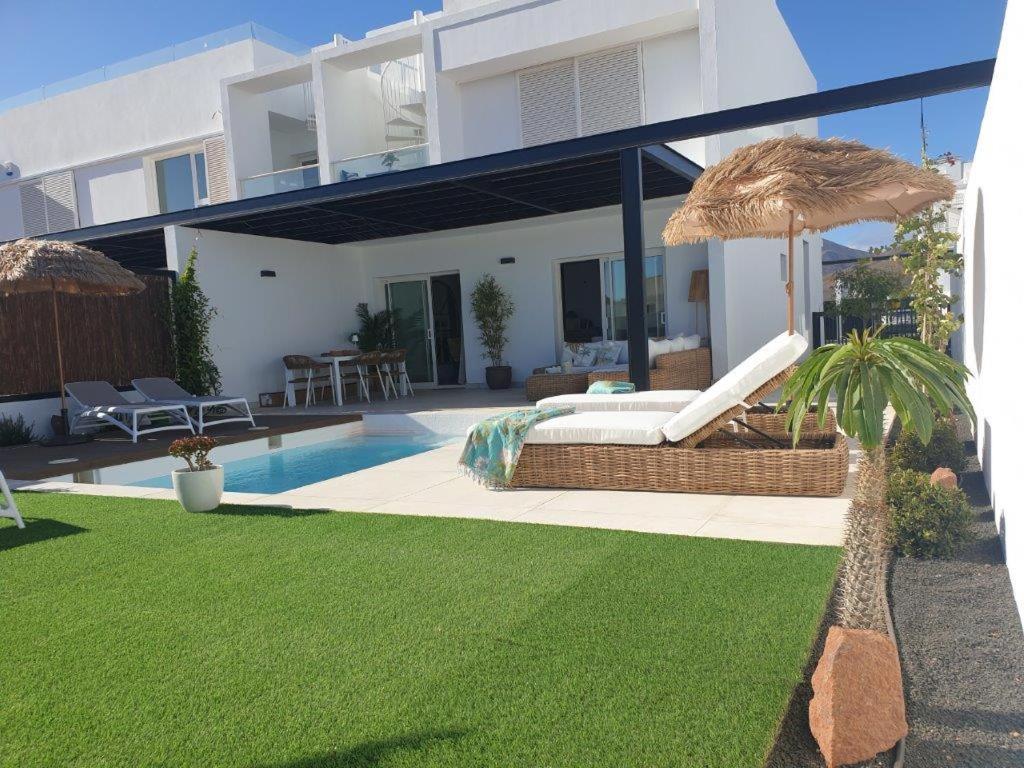 Serena Holiday Homes By Livvo Playa Blanca  Exterior foto